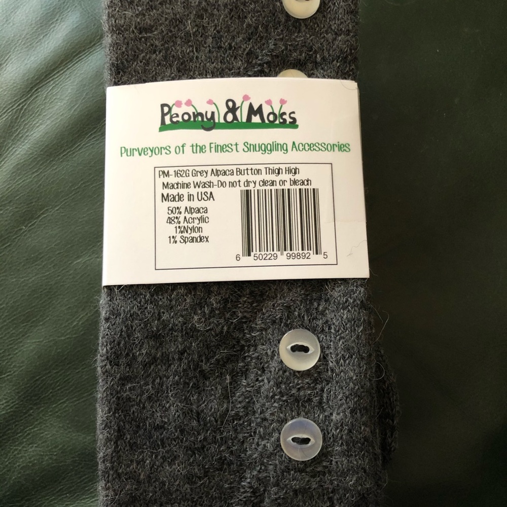 Grey Alpaca Leaves Thigh High Socks - Picture 7 of 11